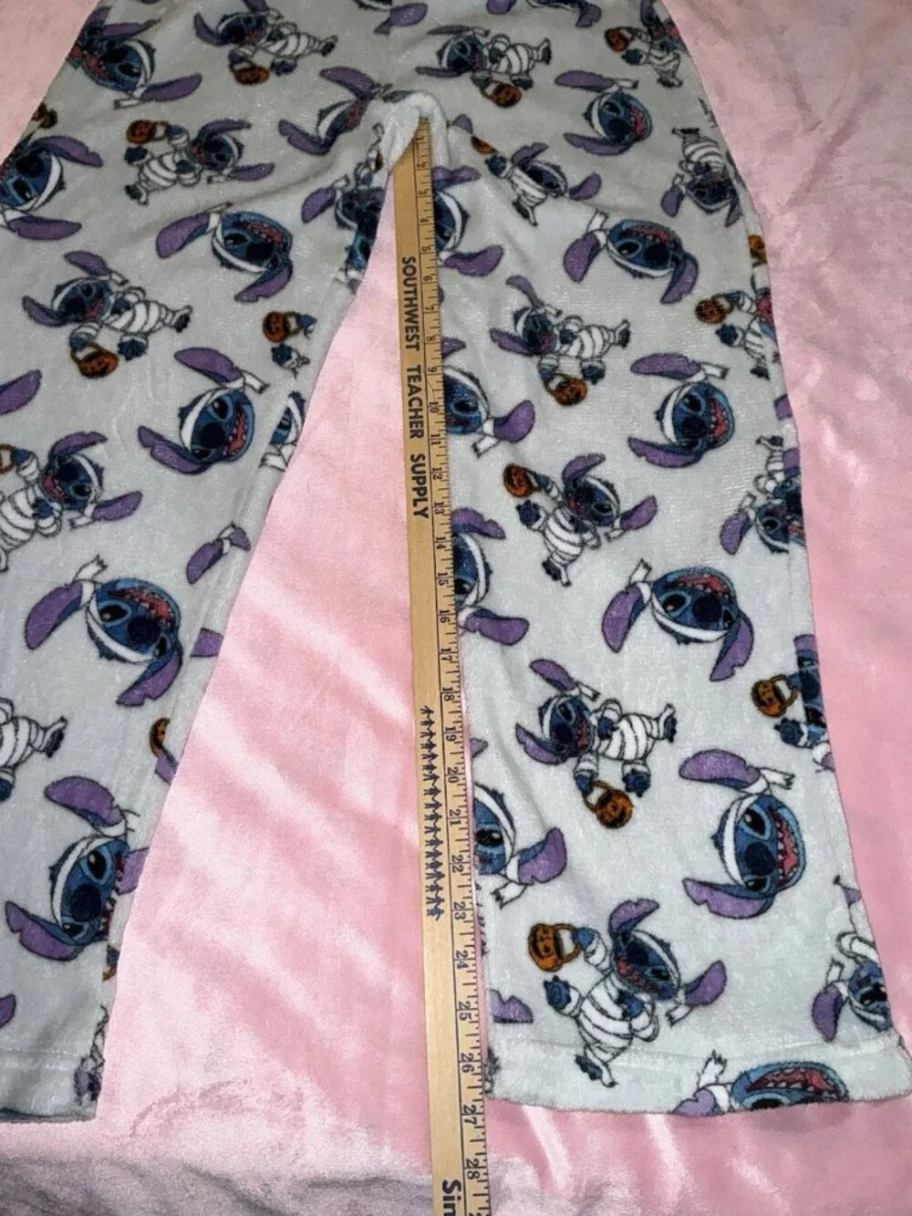 Stitch Pajamas Pants Size Medium - Fluffy - READ - Picture 5 of 6